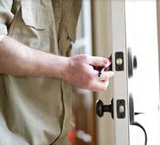 Golden Locksmith Services Santa Monica, CA 310-975-3525 Golden Locksmith Services Santa Monica, CA 310-975-3525 - 6-Lock-Change